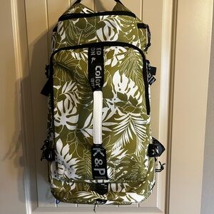 Green Leaf Print Travel Backpack